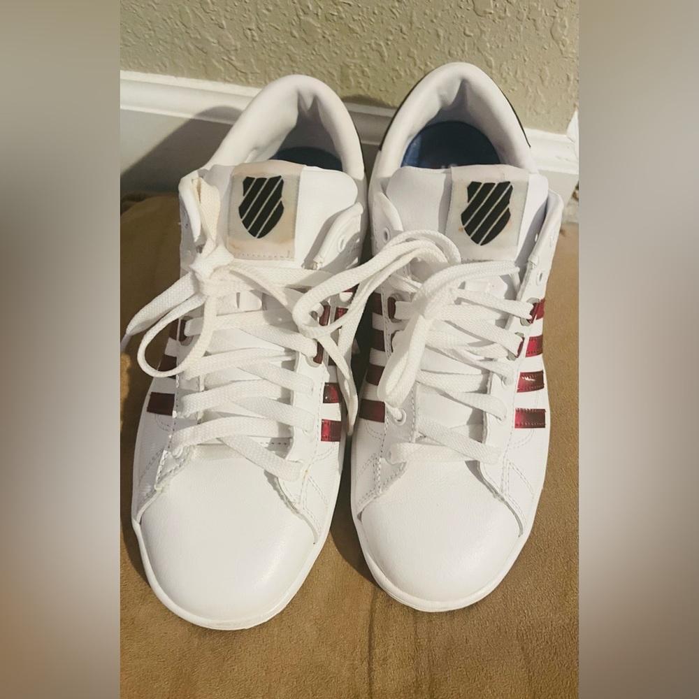 Women’s Kswiss sneakers